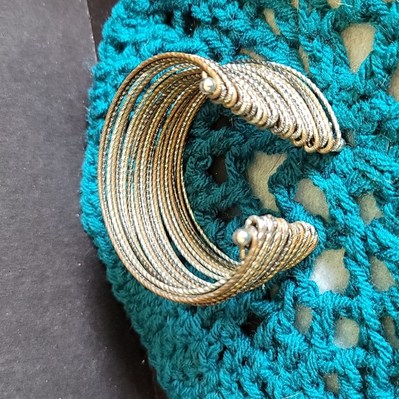 Beautiful Cuff Bracelet - Picture 2 of 7